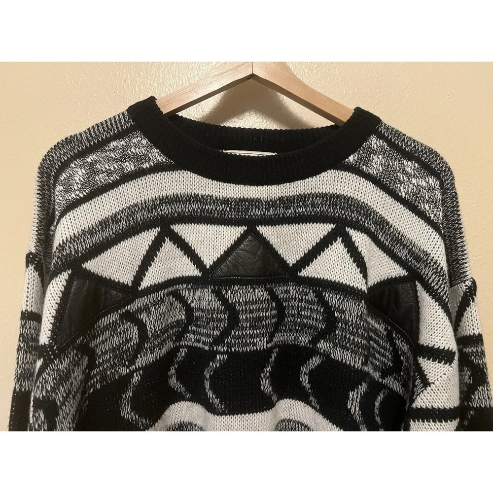 Vtg 90s Gabrielle Geometric‎ Sweater Leather Patch Black White Tribal Funky Sz L